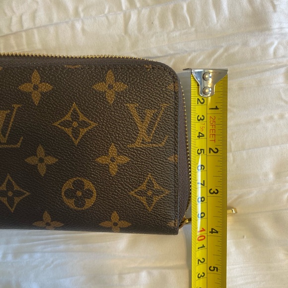 Women’s Brown Canvas Large Wallet - Picture 8 of 11